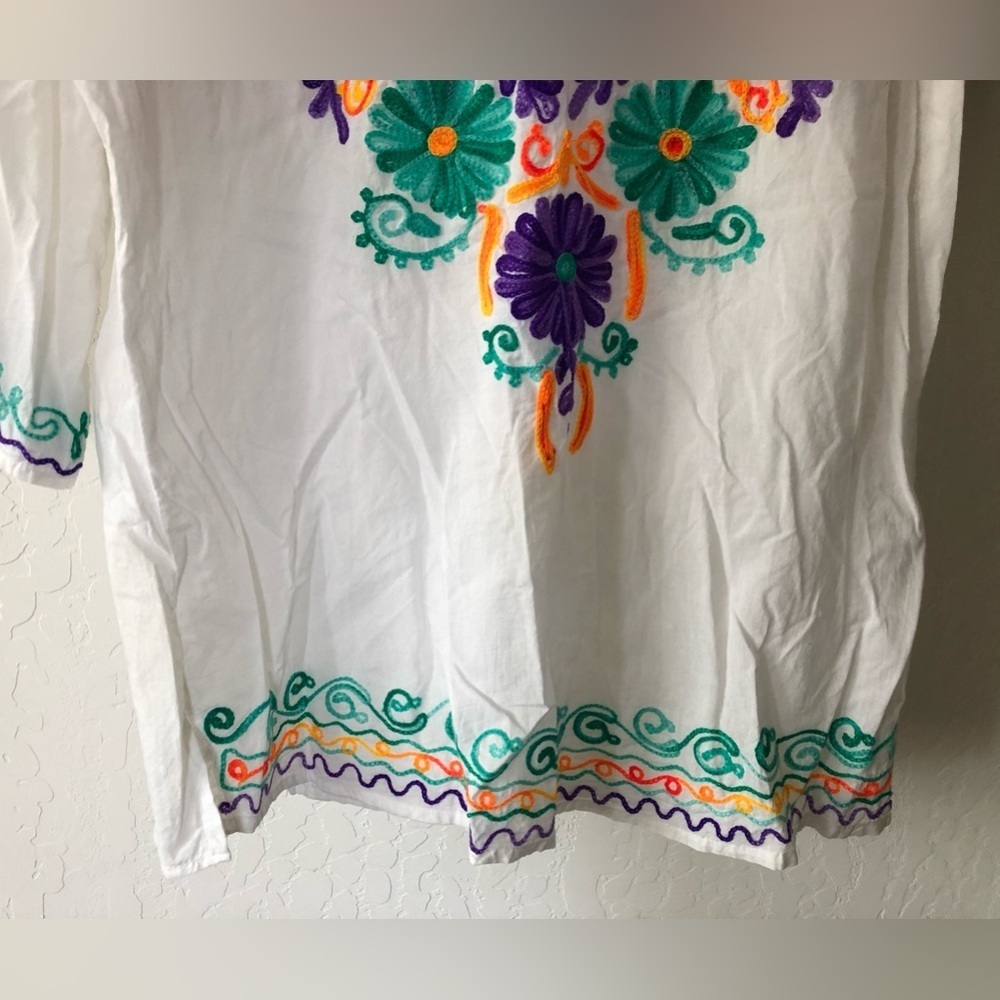 Mja world|White floral embroidered Mexican style peasant top•••Cotton, XL - Picture 6 of 10
